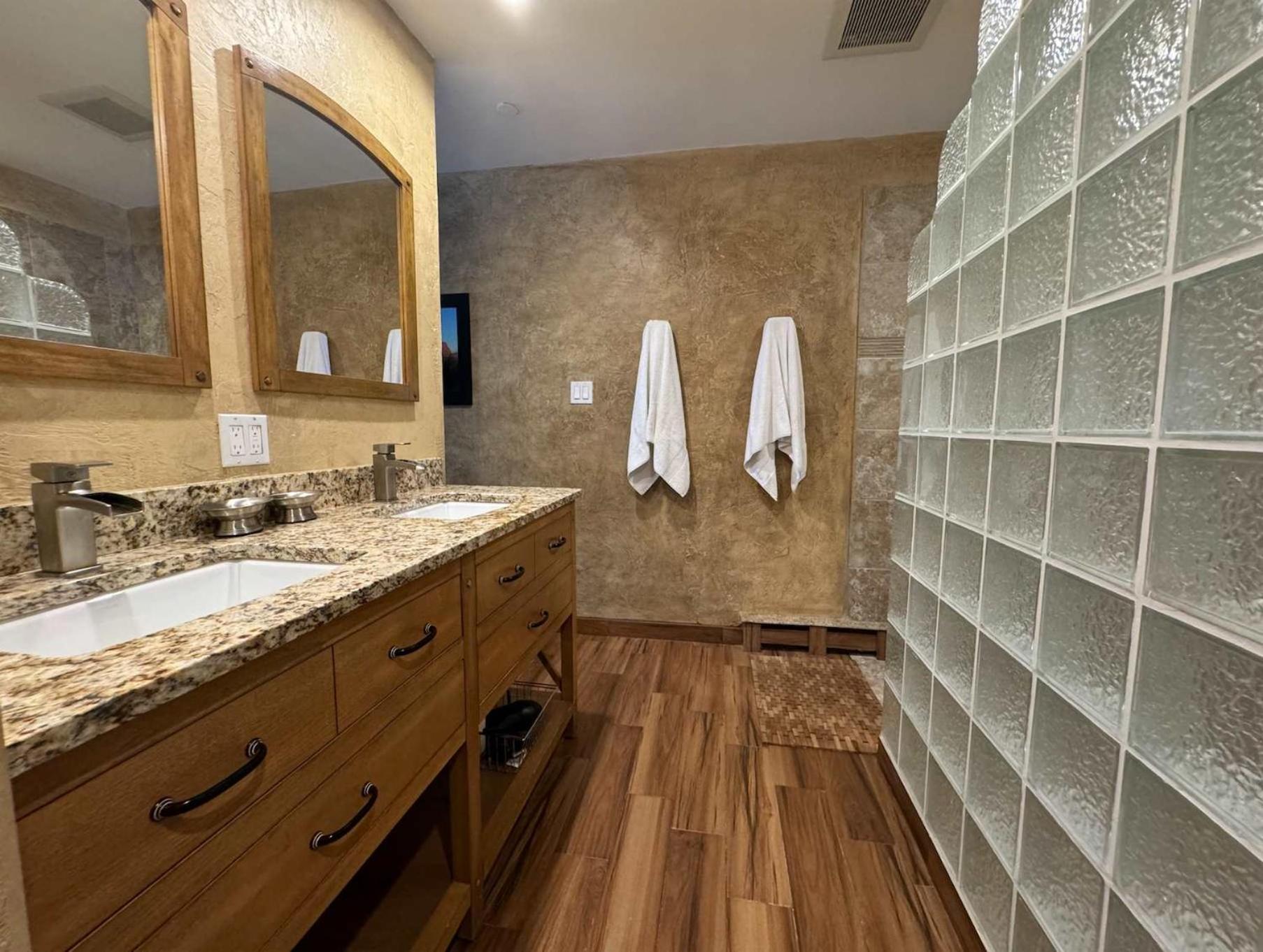 Best Location In The Heart Of Lions Head, Ski Lockers, Jacuzzi And Pool Vail Kültér fotó